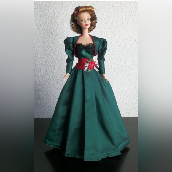 Gold Crown Hallmark Holiday Sensation Barbie 1998 Holiday Homecoming - Picture 11 of 11